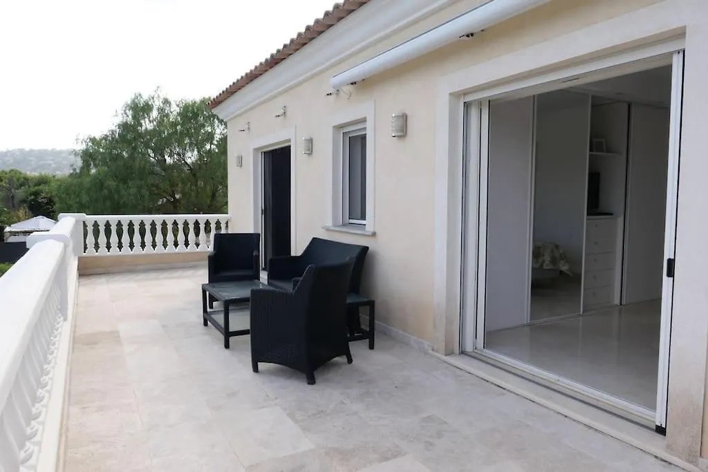 Stunning Private Villa With Pool In Antibes