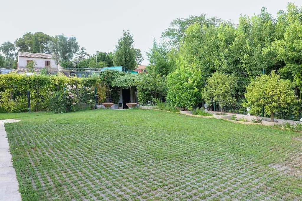 Stunning Private Villa With Pool In Antibes