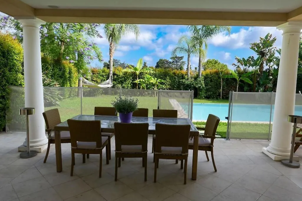 Stunning Private Villa With Pool In Antibes