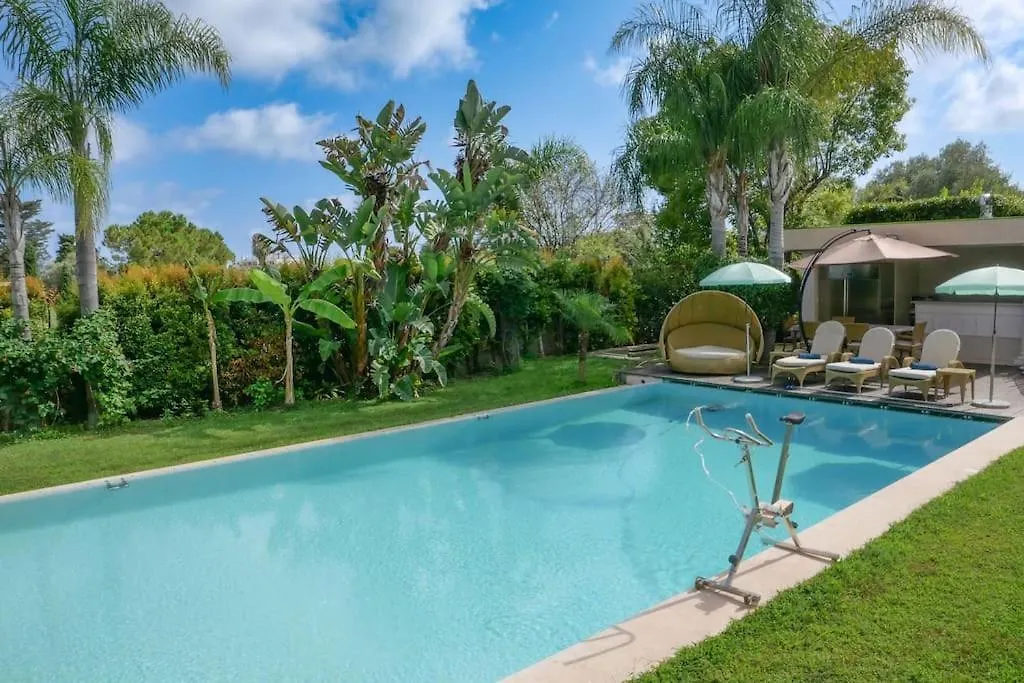 Stunning Private Villa With Pool In Antibes location